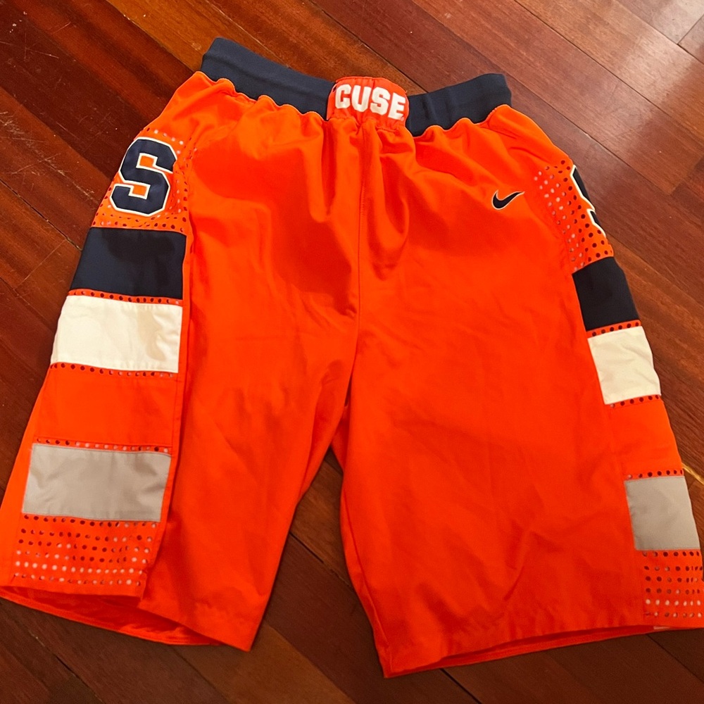 NIKE DRY FIT, SYRACUSE ORANGEMAN, BASKETBALL SHORTS MEN’S SIZE MEDIUM